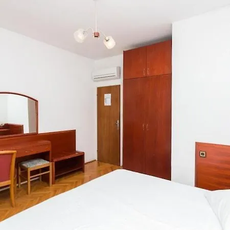 Daire Zec - Double Or Twin With Balcony And Sea View-2