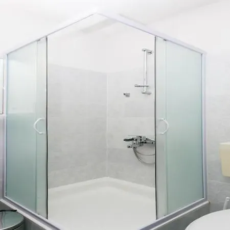 Zec - Double Or Twin With Balcony And Sea View-2 *